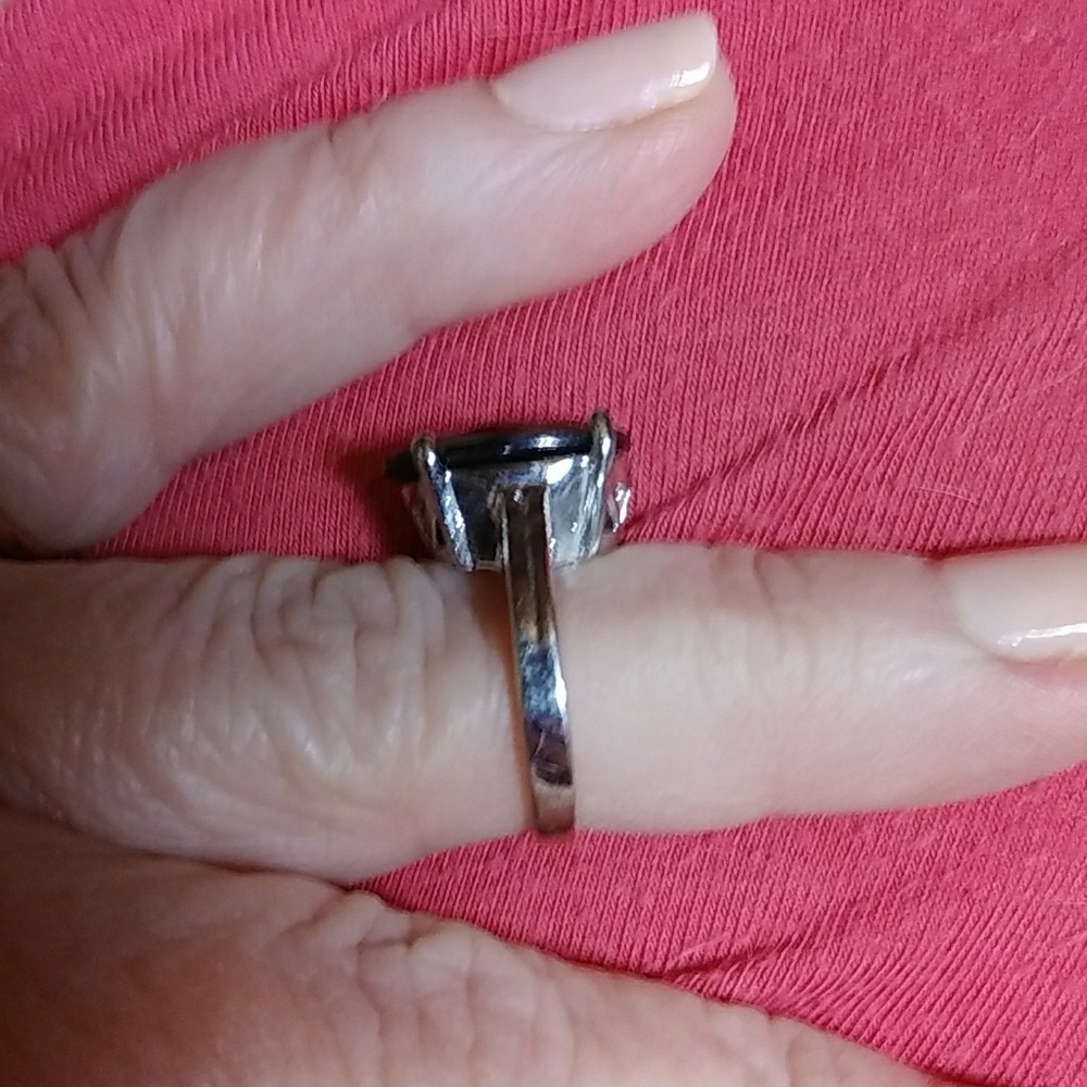 Black stone ring - Picture 2 of 2